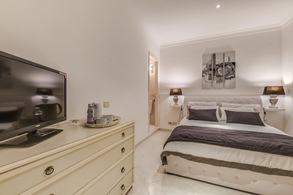 Veneto Excelsior Suite Róma Szoba fotó